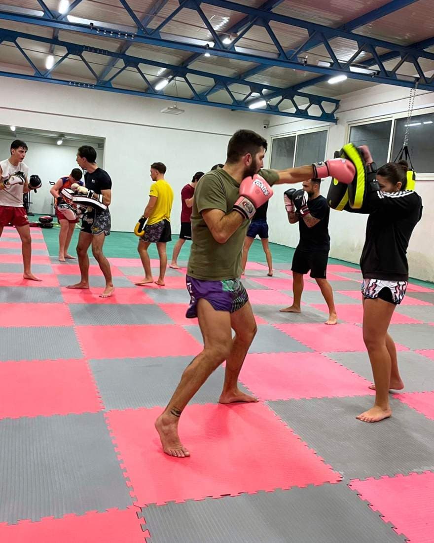 SALA COMBAT: MUAY THAI E BOXE Revolution Gym Bacoli